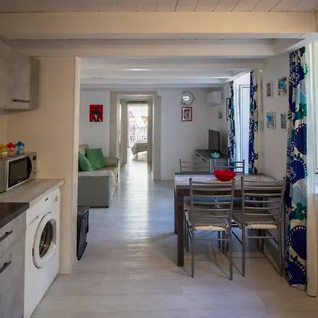 Maniace Homes - Federico & Angelica By Ortigia *